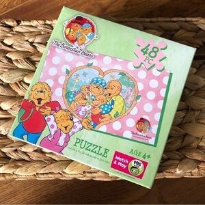 PBS: The Berenstain Bears: Family Portrait a New Baby Puzzle 48pc.